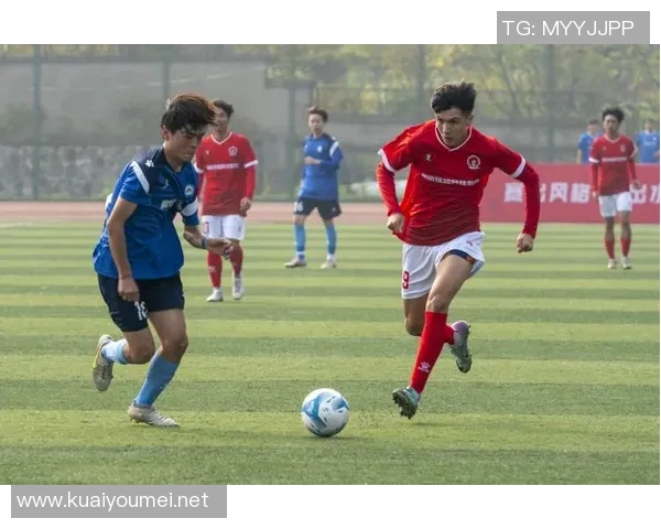 大学生足球：培养团队精神与竞技能力的校园运动新风尚